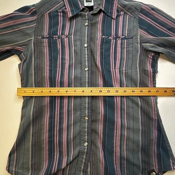 The North Face women's organic cotton striped snap button down 3/4 sleeve size M - Picture 11 of 14